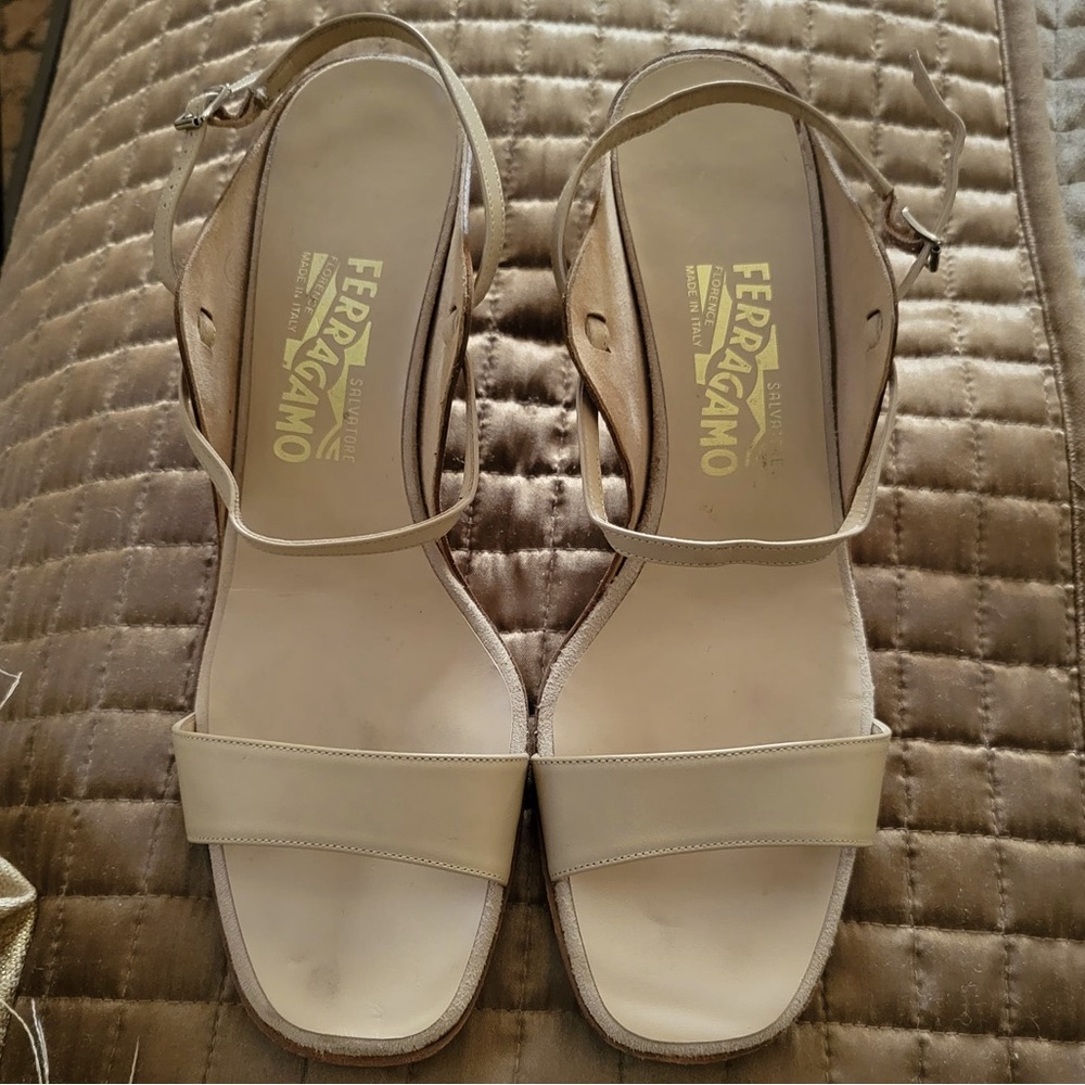 Ferragamo Women's Kitten Heel Tan Sandals